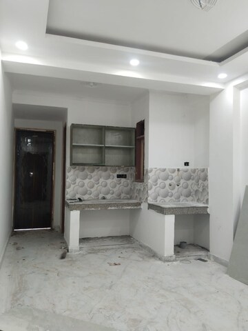 Parking in 1 BHK Apartment at Palm Residency Chhatarpur, Chattarpur – for Rent