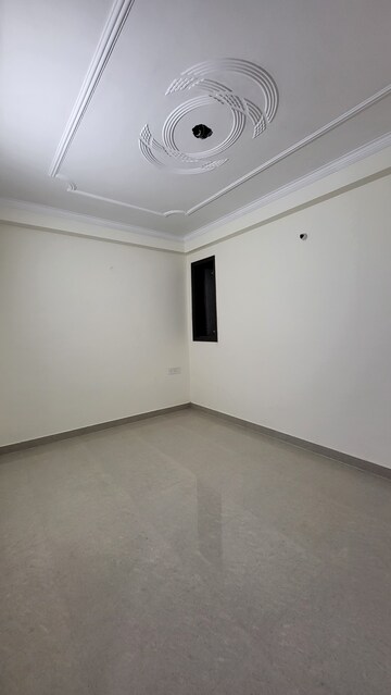 Room in 1 BHK Apartment at Palm Residency Chhatarpur, Chattarpur – for Rent