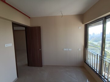 Room in 2 BHK Apartment at Borivali East – for Rent