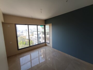 Room in 2 BHK Apartment at Borivali East – for Rent