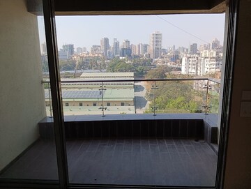 Terrace in 2 BHK Apartment at Borivali East – for Rent