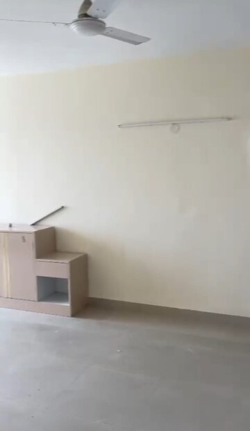 Room in 2 BHK Apartment at Raheja Vistas Phase 3, Mohammadwadi – for Rent