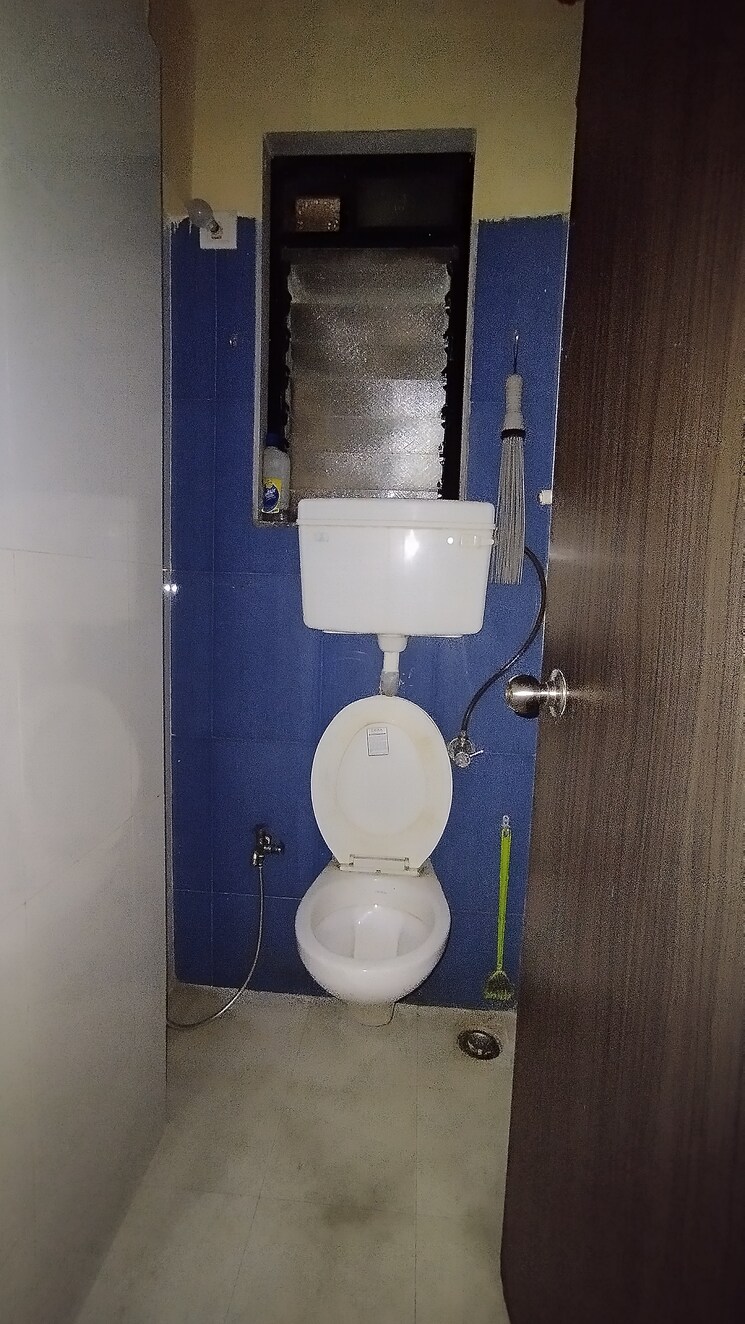 Bathroom, raunak-city-phase-2 1 Bedroom 600 Sq.Ft. Apartment In Kalyan West Thane 7989362