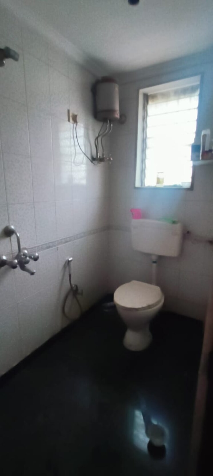 Bathroom, brahmand-phase-8 3 Bedroom 1200 Sq.Ft. Independent House In Brahmand Thane 7989428