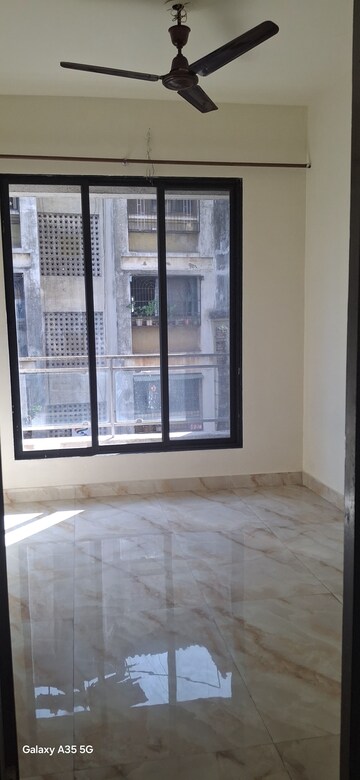 Master Bedroom in 2 BHK Apartment at Mahesh CHS Gograswadi, Dombivli East – for Rent