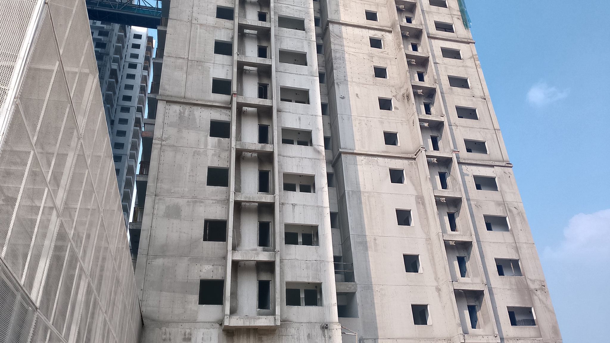 3 BHK + Pooja Room 2040 Sq.Ft. Apartment in Hallmark Treasor