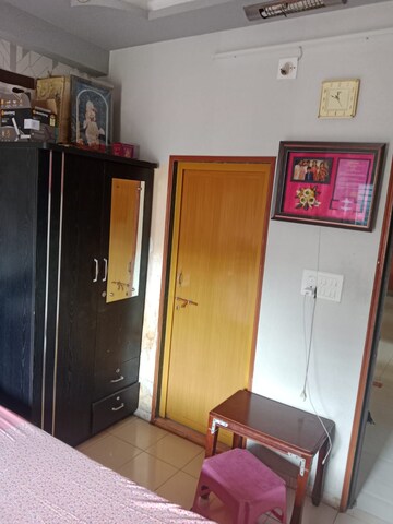 Furnished Amenities in 4 BHK Villa at Thaltej – for Rent