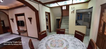 Master Bedroom in 4 BHK Villa at Thaltej – for Rent