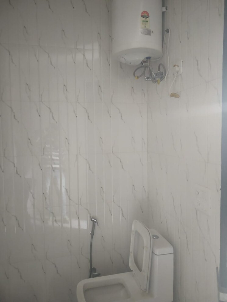 Bathroom, palm-residency-chhatarpur 2 Bedroom 1000 Sq.Ft. Apartment In Chattarpur Delhi 7989522
