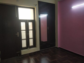 Room in 2 BHK Apartment at Palm Residency Chhatarpur, Chattarpur – for Rent