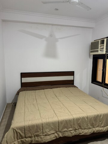 Bedroom in 2 BHK Apartment at Palm Residency Chhatarpur, Chattarpur – for Rent