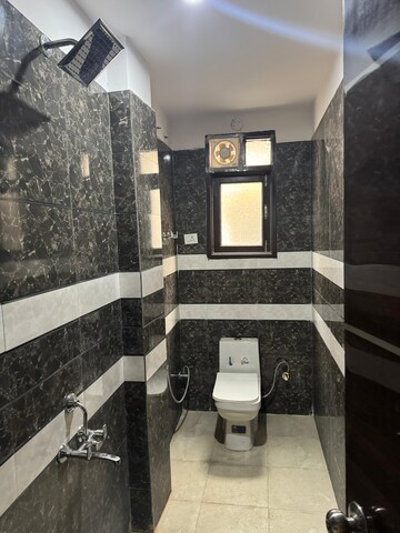 Master Bedroom in 2 BHK Apartment at Palm Residency Chhatarpur, Chattarpur – for Rent