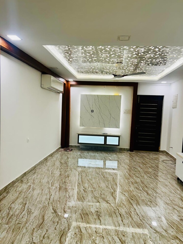 Bedroom, smr-vinay-iconia-hyderabad 3 Bedroom 2540 Sq.Ft. Apartment In Kondapur Hyderabad 7989589