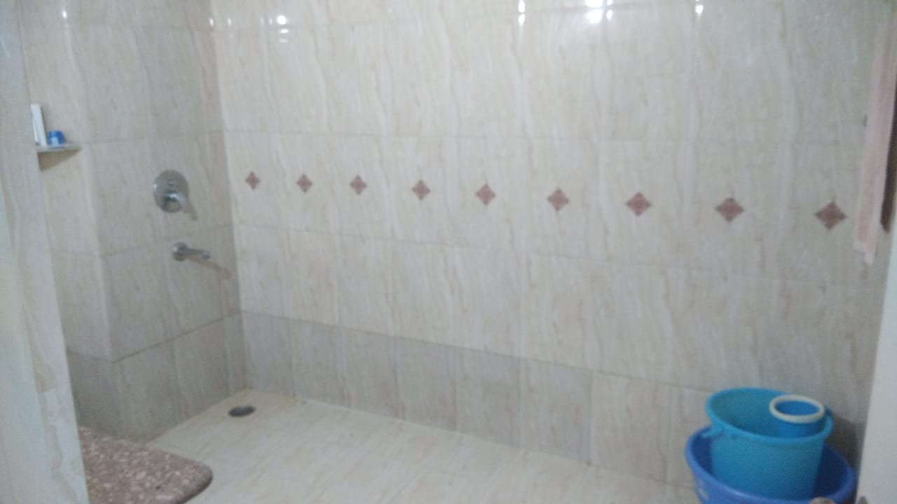 3 BHK + Servant Room Apartment For Sale in Amrapali Platinum