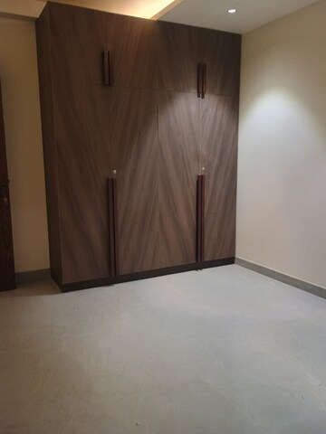 Room in 2 BHK Apartment at Ravi Estate, Pokhran Road No 1 – for Sale