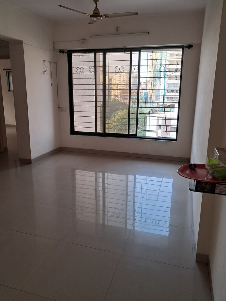 Balcony, gautam-niwas-apartment 1 Bedroom 580 Sq.Ft. Apartment In Parel Mumbai 7989764