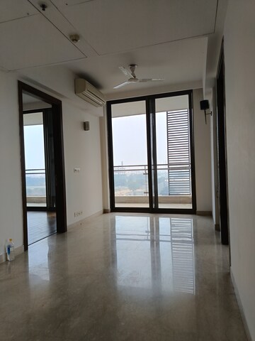Room in 4 BHK Apartment at M3M Golf Estate, Sector 65 – for Rent
