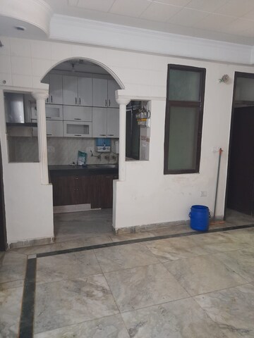 Room in 3 BHK Builder Floor at Niti Khand – for Rent