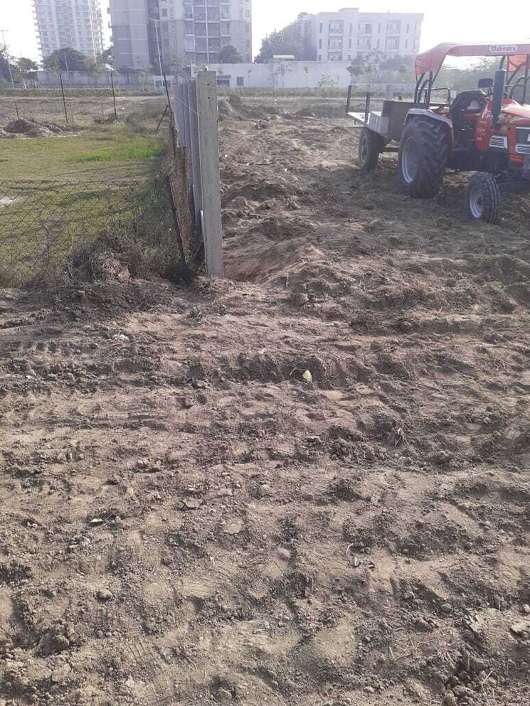  Parking, sector 107 Commercial Land 1 Acre In Sector 107 Gurgaon 7990116