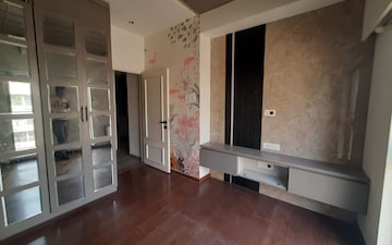 2 BHK Apartment For Sale in Viceroy Savana, Kandivali East