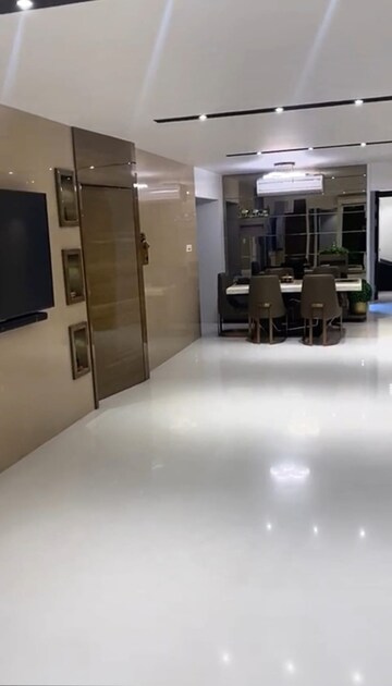 Living Room in 5 BHK Apartment at Sai Tharwanis Heights, Sanpada – for Sale