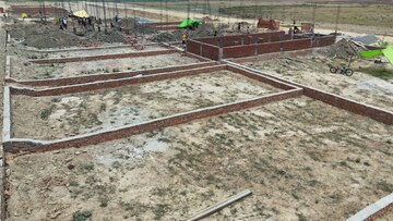  Plot For Sale in Gosainganj