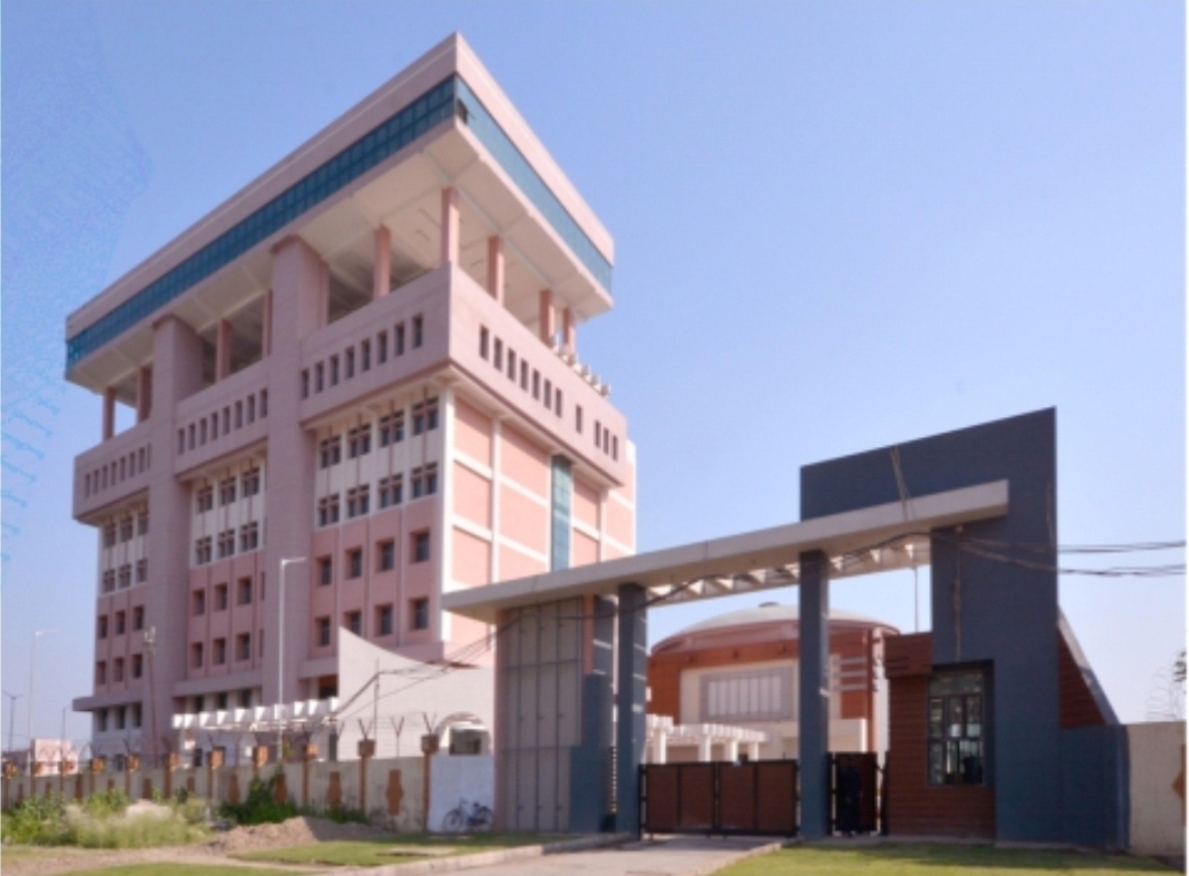 3 BHK + Study Room Apartment For Sale in Mig 3bhk