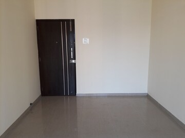 Room in 2 BHK Apartment at Rosa Gardenia, Ghodbunder Road – for Sale