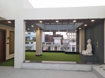 Master Bedroom in 3 BHK Builder Floor at BPTP The Deck, Sector 82 – for Sale