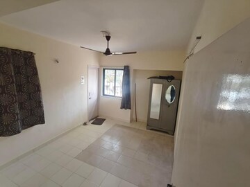 Room in 2 BHK Apartment at Mahadkar Residency, Paud Road – for Rent