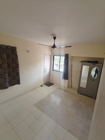 Room in 2 BHK Apartment at Mahadkar Residency, Paud Road – for Rent