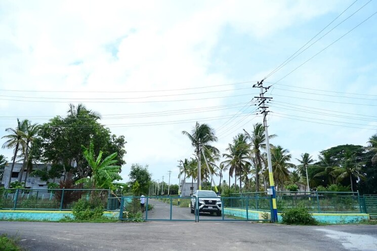 Garden, msx-mall  125 Sq.Yd. Plot In Omega Ii Greater Noida Greater Noida 7990454