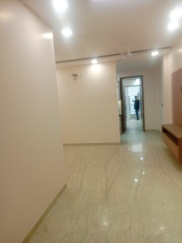 Room in 2 BHK Builder Floor at Ramesh Nagar – for Sale