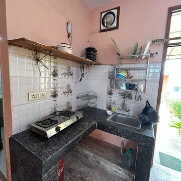 Kitchen in 1 BHK Builder Floor at Lajpat Nagar ii – for Rent
