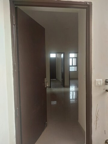 Room in 3 BHK Apartment at Amolik Sankalp, Sector 85 – for Rent