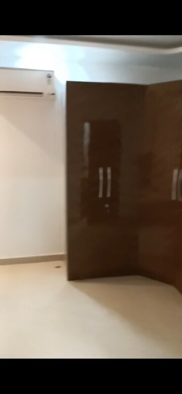 Room in 3 BHK Builder Floor at Taimoor Nagar – for Sale