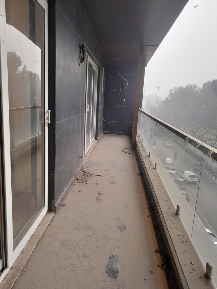 Kitchen, lok vihar 3 Bedroom 285 Sq.Yd. Builder Floor In Lok Vihar Delhi 7990518