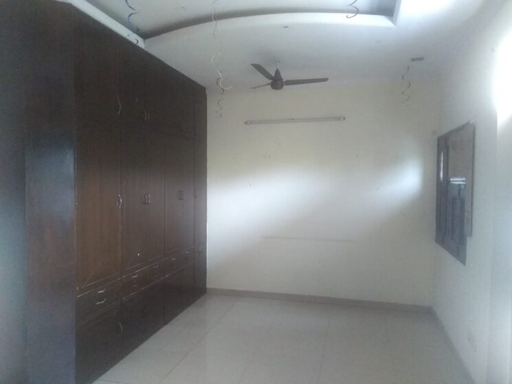 Room, east of kailash 2 Bedroom 1300 Sq.Ft. Builder Floor In East Of Kailash Delhi 7990562