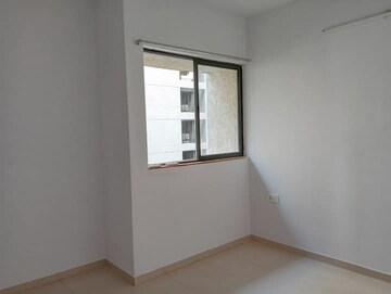 Room in 2 BHK Apartment at Lodha Palava Downtown, Dombivli East – for Rent