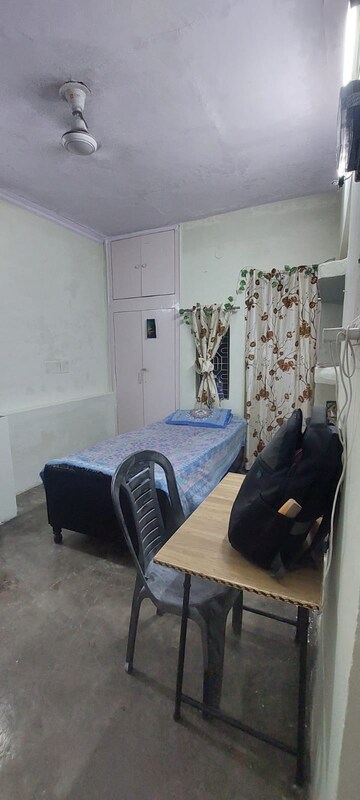 1 BHK Independent House For Rent in RWA Apartments Sector 27, Sector 27