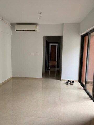 Room in 2 BHK Apartment at Lodha Lakeshore Greens, Dombivli East – for Rent
