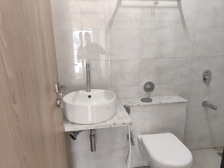 Bathroom, kumar-society 1 RK 550 Sq.Ft. Apartment In Vakola Mumbai 7990591