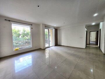 Room in 3 BHK Apartment at Sector 20 – for Sale