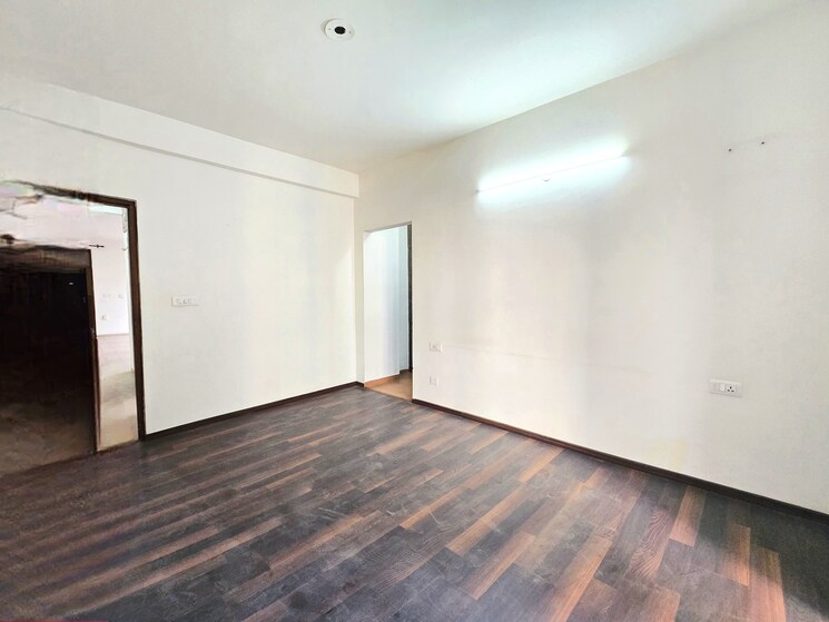 Room, sector 20 3 Bedroom 1860 Sq.Ft. Apartment In Sector 20 Panchkula 7990668