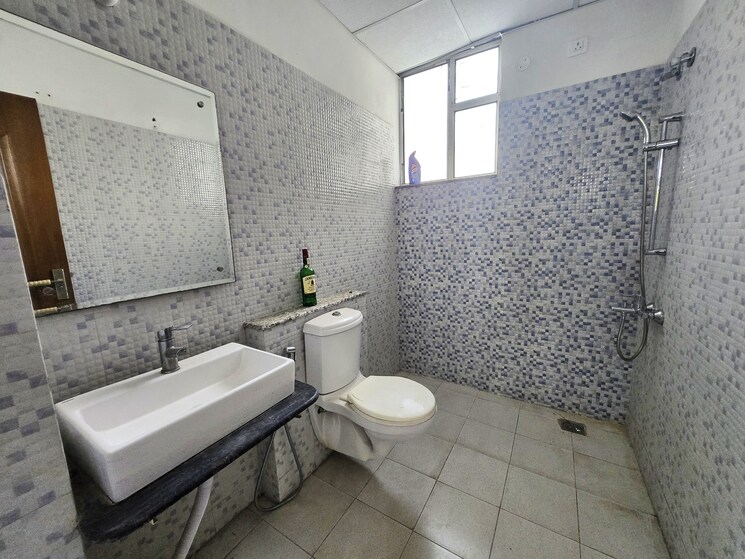 Attached Bathroom, sector 20 3 Bedroom 1860 Sq.Ft. Apartment In Sector 20 Panchkula 7990668