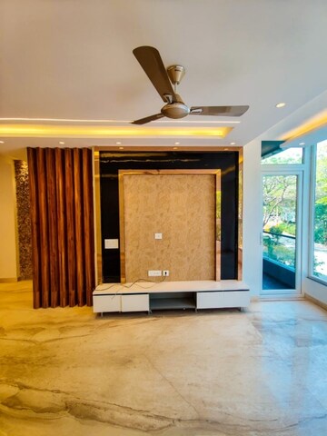 Living Room in 3 BHK Builder Floor at Sector 71 – for Sale
