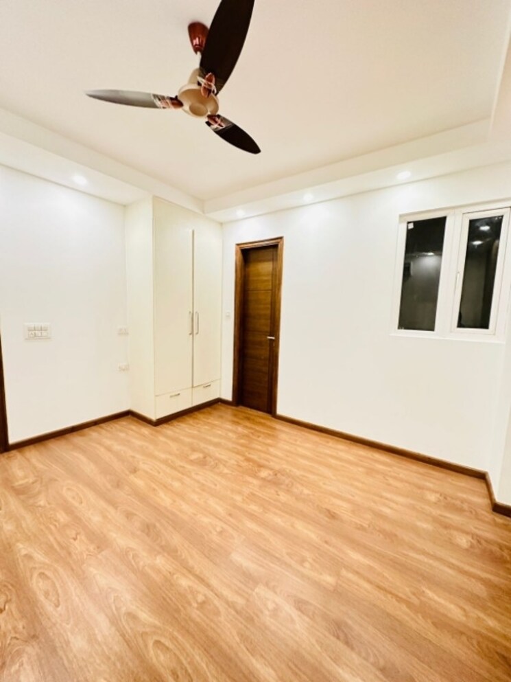 Room, sector 71 3 Bedroom 1850 Sq.Ft. Builder Floor In Sector 71 Gurgaon 7990792