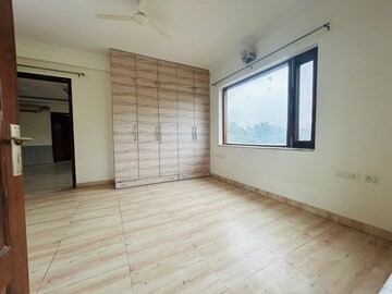 Room in 3 BHK Builder Floor at Palam Vihar Residents Association, Palam Vihar – for Rent