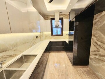 Kitchen in 3 BHK Builder Floor at Sector 71 – for Sale
