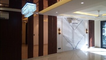 Building Lobby in 3 BHK Builder Floor at Sector 71 – for Sale
